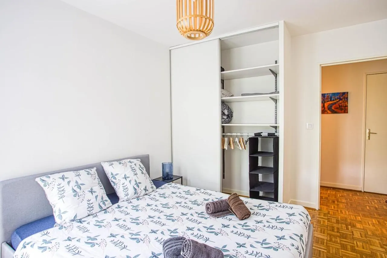 Part Dieu. Appartement rénové avec box garage Lyon